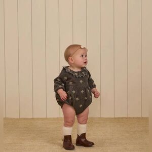 Rylee and cru freya romper forest floral 12/18